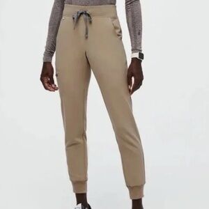 FIGS Zamora Joggers tan